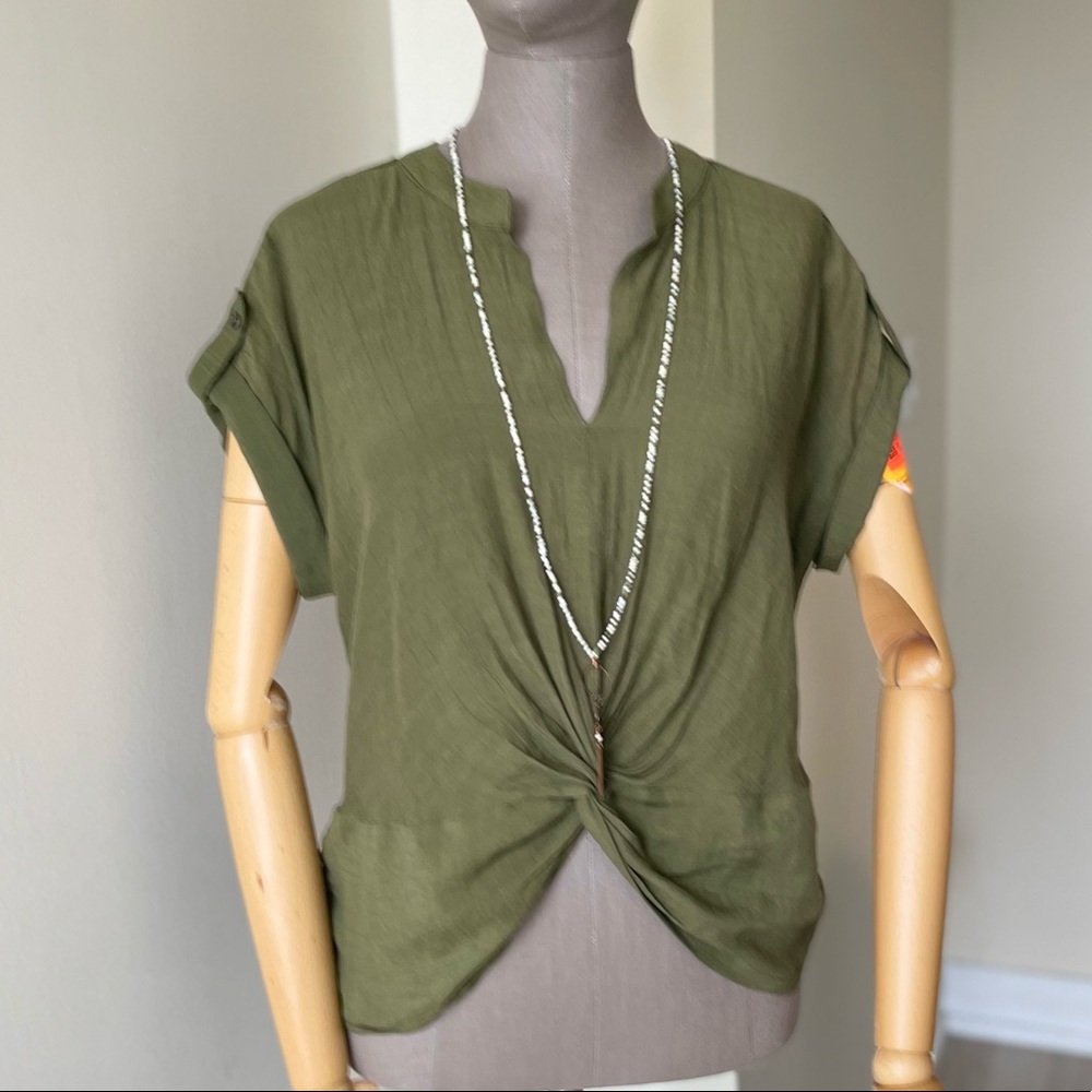 Lily White, Short Sleeve Green Shirt with Knot - M
